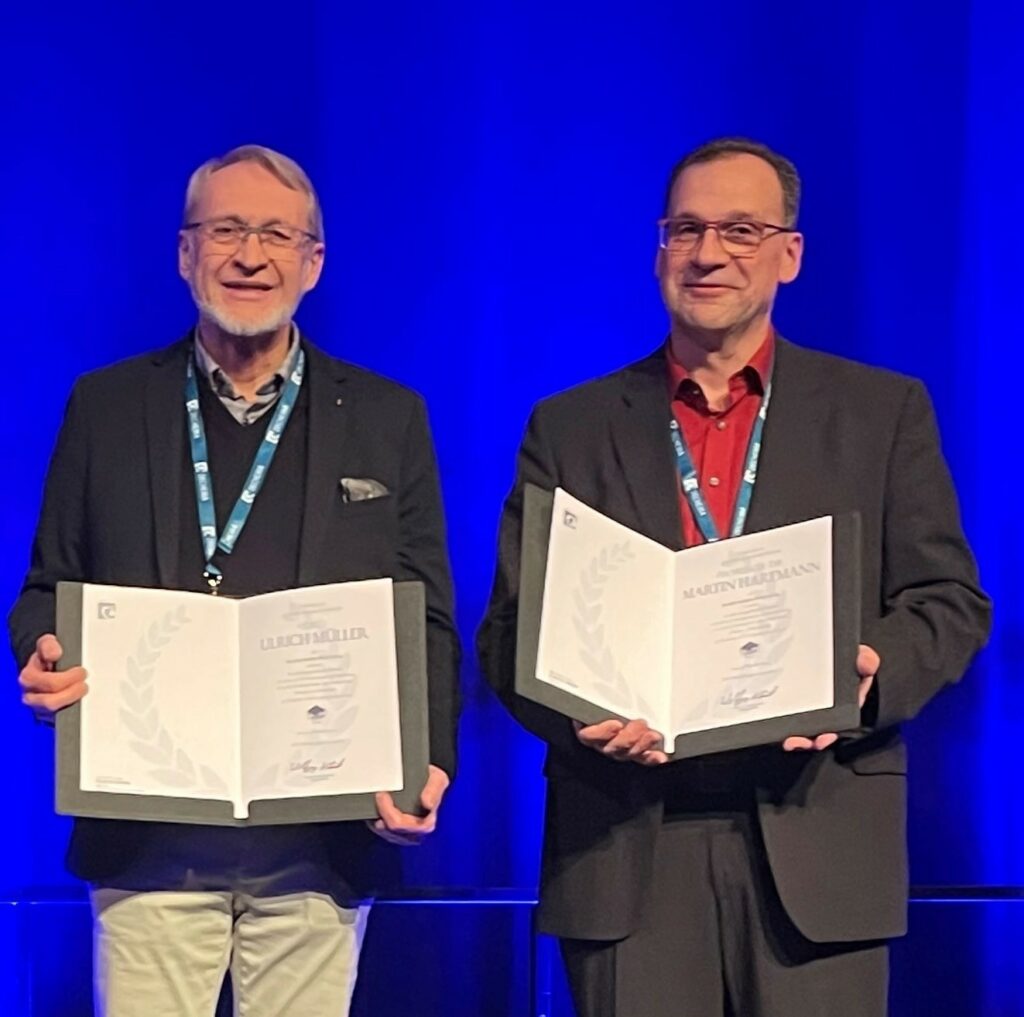 Ulrich Müller and Martin Hartmann receiving the Klaus-Unger-Price